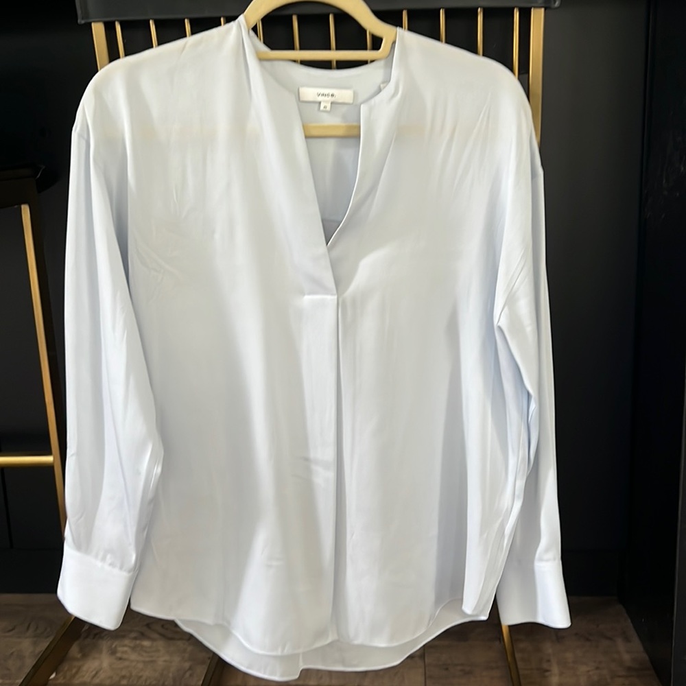 Vince very light blue silk tunic